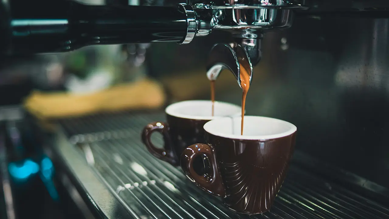 Bezug zweier Ristretto in einer Siebträgermaschine